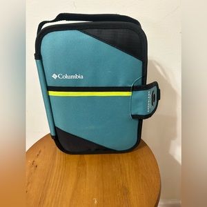 Columbia Zipperless Hardbody Cooler Pack Coldlok With A Blue Divider